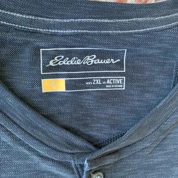 Eddie Bauer Long Sleeve Contour Performance Henley in Carbon - Picture 3 of 7